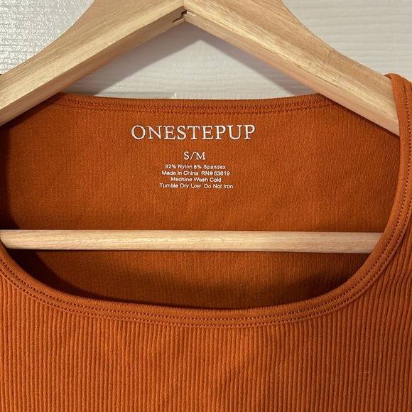 Top - Picture 4 of 4